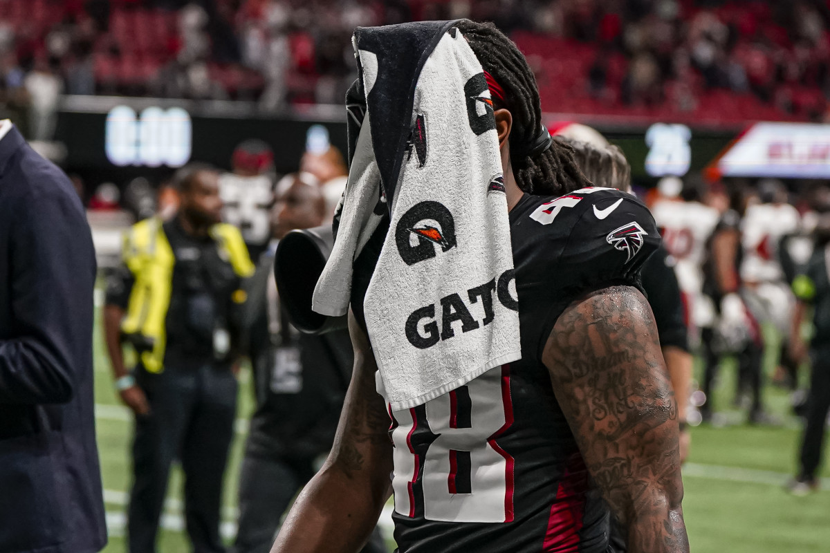Atlanta Falcons linebacker Bud Dupree (48) leaves the field after being defeated by the Tampa Bay Buccaneers at Mercedes-Benz Stadium.